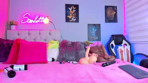 Media: scarlett_1801 Myfreecams Invalid Date
