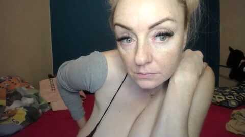 Media: nadinnne Myfreecams Invalid Date