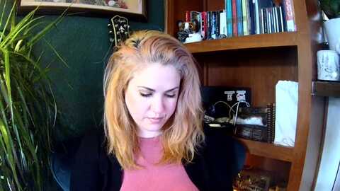 ellelovelace5 @ myfreecams on 20240123
