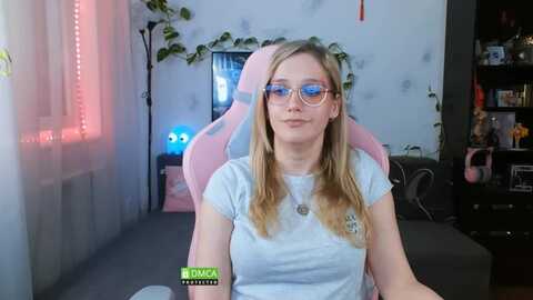 Media: monicmoon18 Myfreecams Invalid Date