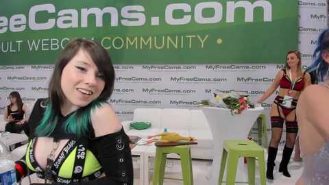 Media: aphiademieux Myfreecams Invalid Date