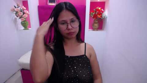 Media: nicolle26 Myfreecams Invalid Date