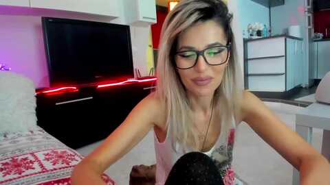 Media: smileytinaa Myfreecams Invalid Date