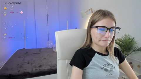 summerdiana @ myfreecams on 20240204