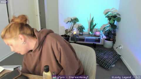 Media: honeytits_ Myfreecams Invalid Date