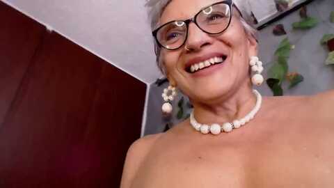 estelamaris @ myfreecams on 20240210