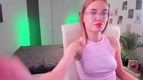 summerdiana @ myfreecams on 20240213