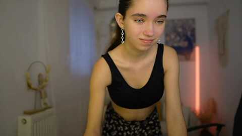 Media: gia_paige18 Myfreecams Invalid Date