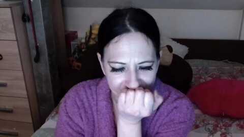 debra_x @ myfreecams on 20240219