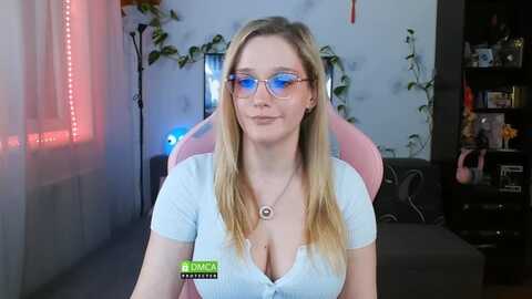 Media: monicmoon18 Myfreecams Invalid Date