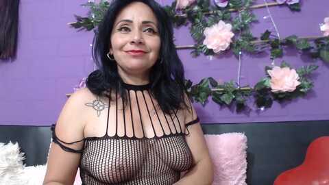 zara44sweet @ myfreecams on 20240220