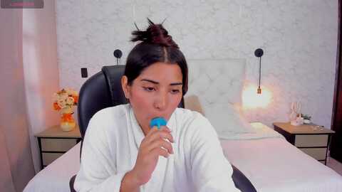 hanna_milano @ myfreecams on 20240224