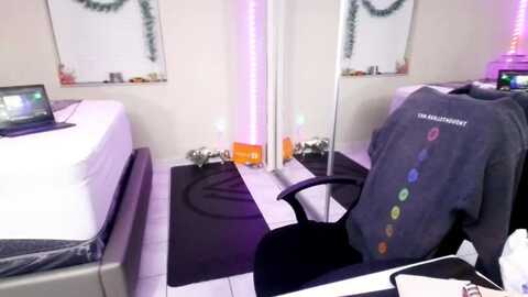 Media: elymarie Myfreecams Invalid Date