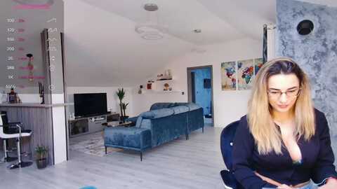 anastasia331 @ myfreecams on 20240227