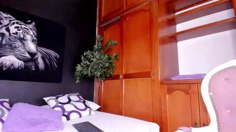 anahi_18 @ myfreecams on 20240228