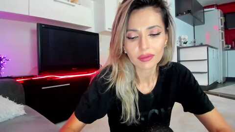 Media: smileytinaa Myfreecams Invalid Date