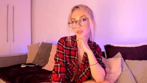 Media: simi__ Myfreecams Invalid Date