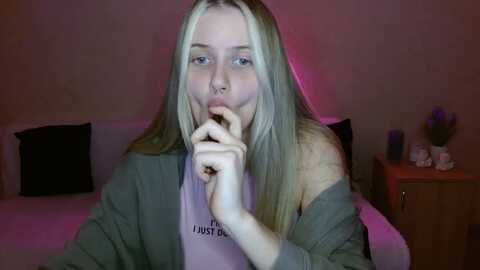 Media: alleiko Myfreecams Invalid Date