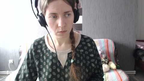 wintergoddess @ myfreecams on 20240304
