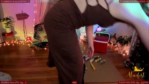 Media: aliceisonfire Myfreecams Invalid Date