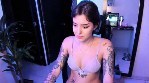 Media: aurorabeckett Myfreecams Invalid Date