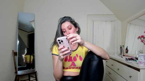 Media: essiac Myfreecams Invalid Date