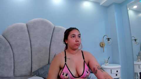 giaelliot @ myfreecams on 20240317