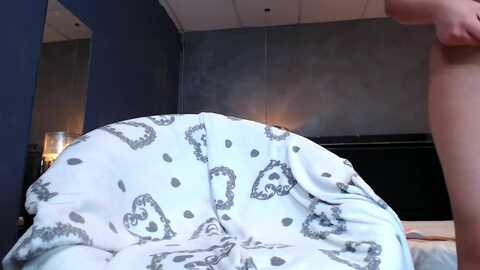 viviannicole @ myfreecams on 20240319