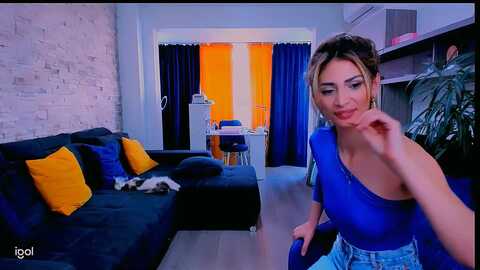 madieroberts @ myfreecams on 20240326