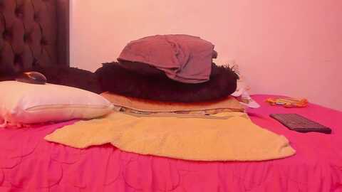 mia_horny69_ @ myfreecams on 20240402