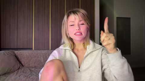 betty_xoxo @ myfreecams on 20240404