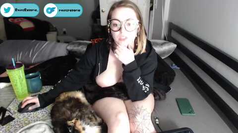 rainsreverie @ myfreecams on 20240405