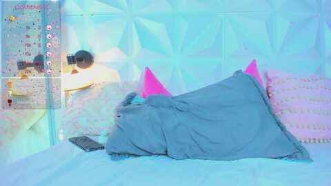 cutelatinaxxx @ myfreecams on 20240406