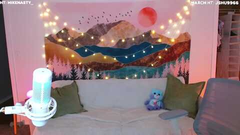 journeyjade @ myfreecams on 20240406