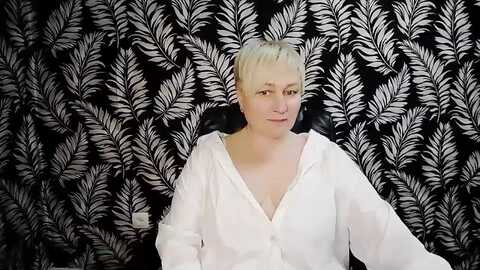 oliviaoskar_ @ myfreecams on 20240407