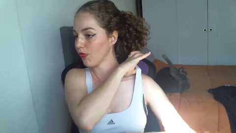 zefyra1 @ myfreecams on 20240408