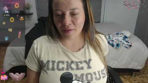 honey21_ @ myfreecams on 20240410