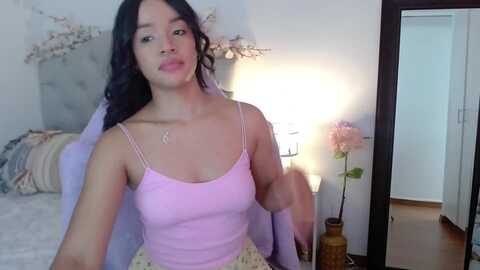 Media: kiararose22 Myfreecams Invalid Date