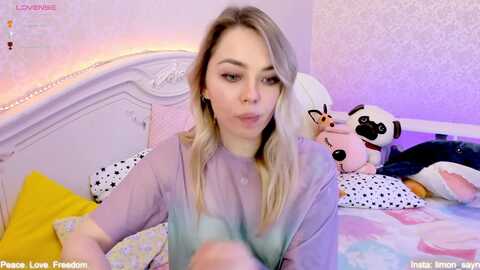 Media: lillimoore_ Myfreecams Invalid Date