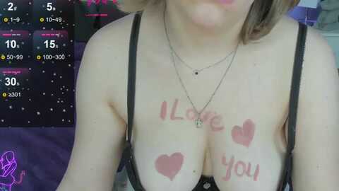 dellarowe @ myfreecams on 20240415