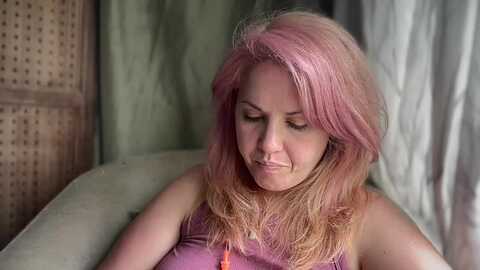 ellelovelace5 @ myfreecams on 20240417