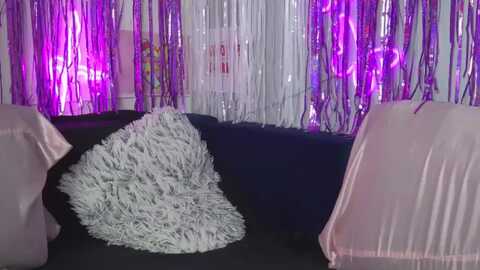 ahri_angel @ myfreecams on 20240419