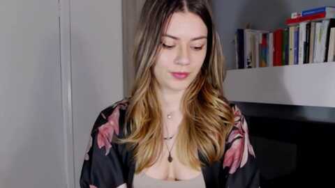 riribee @ myfreecams on 20240421