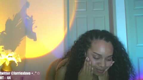 venus_x @ myfreecams on 20240422