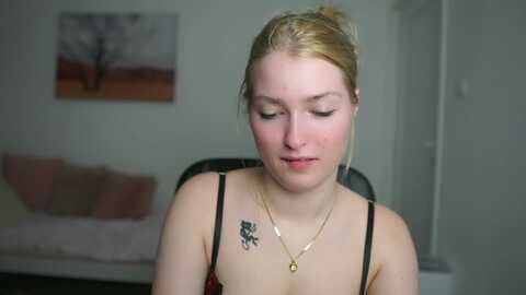 mia_melano_ @ myfreecams on 20240423