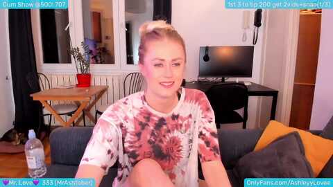 ashleylove @ myfreecams on 20240424