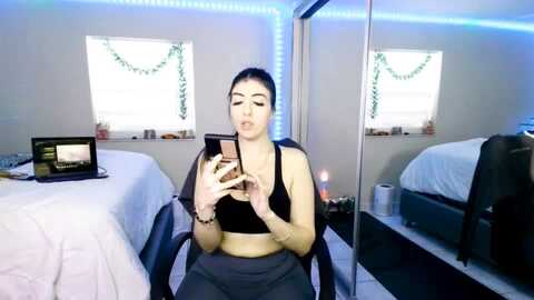 elymarie @ myfreecams on 20240424