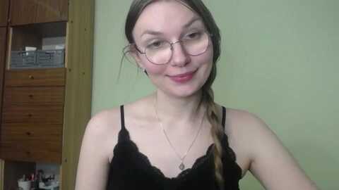 perfectelly @ myfreecams on 20240424