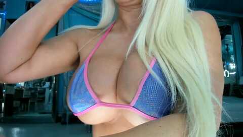 adriana_fox @ myfreecams on 20240501