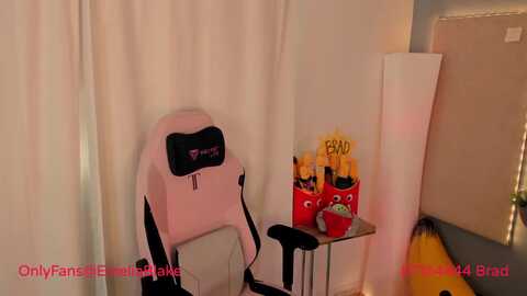 Media: mightyemelia Myfreecams Invalid Date